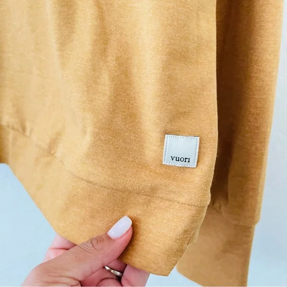 Vuori Halo Essential Hoodie - Picture 3 of 8